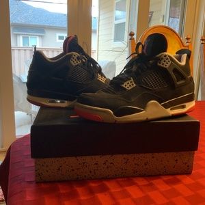 Air Jordan 4 Bred 2019, size 9